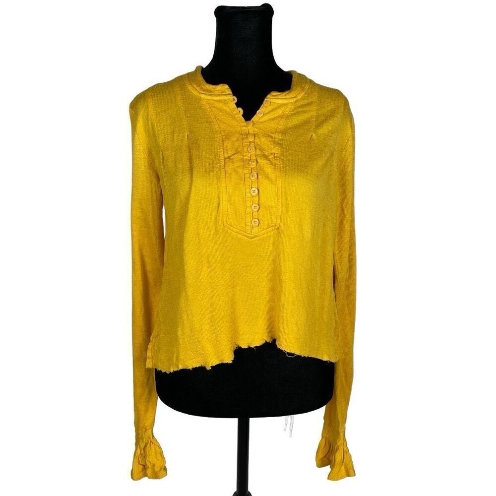 Free People Cropped‎ Yellow Ribbed Long Sleeve Henley - Women’s XS